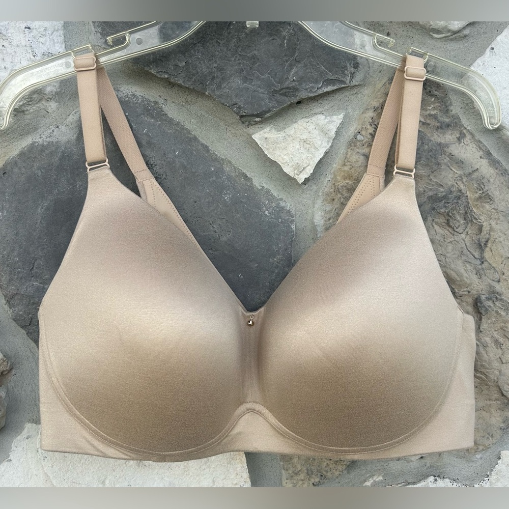 Cacique Invisible Backsmoother Lightly Lined No-Wire Bra 38DD Nude Full Coverage